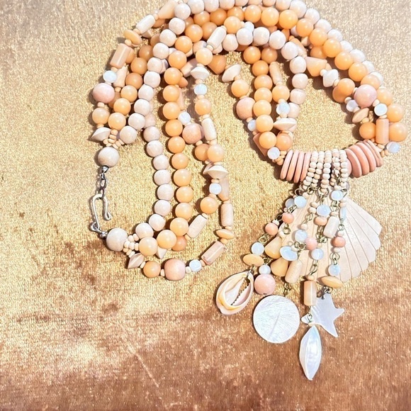 ASSEMBLAGE ART Necklace Beach Shells & Wooden Beads Multi Strand dangles 5348 O - Picture 9 of 12